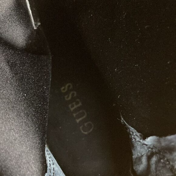 Guess black suede back gold zipper booties size 9.5 - Picture 8 of 9